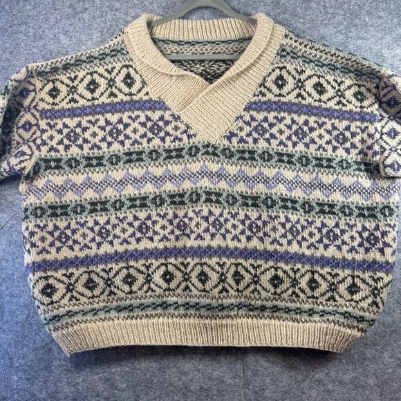 Vintage Cream and Green Patterned Sweater - Picture 9 of 15